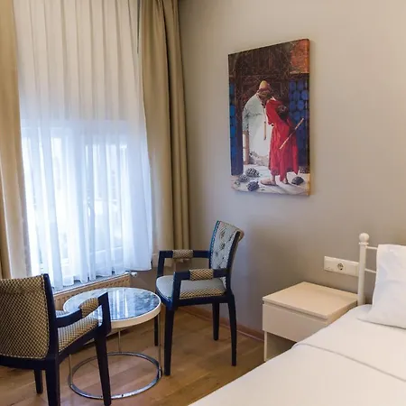 Ξενοδοχείο με διαμερίσματα Ragip Pasha 4*